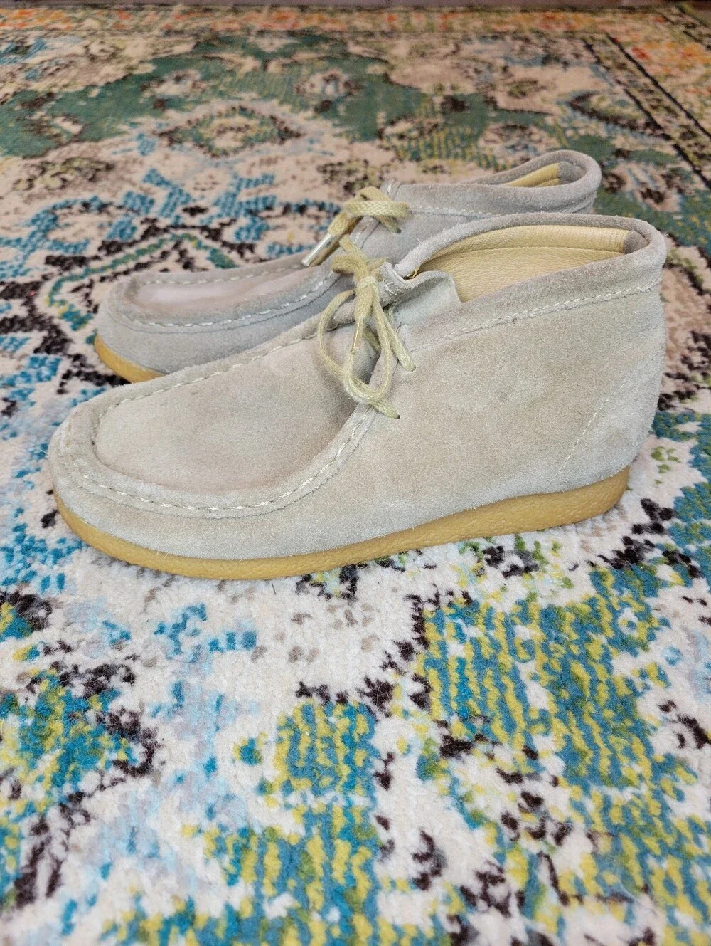 Clarks Wallabee Light Maple Suede Boots, Size Youth 2.5
